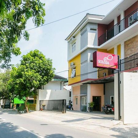 فندق Reddoorz Syariah Near Purwosari Train Station Solo المظهر الخارجي الصورة